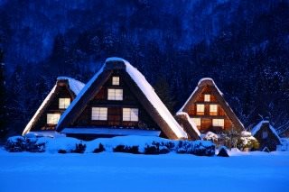 Course B: From Toyama, view of Shirawakago illumination at Ogimachi Village